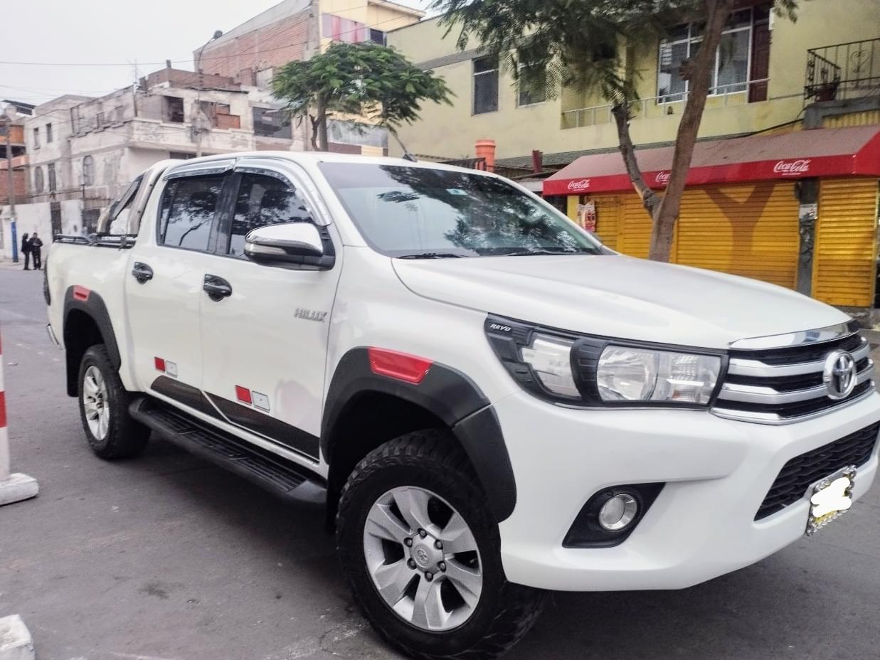 TOYOTA HILUX 2018 65.000 Kms.